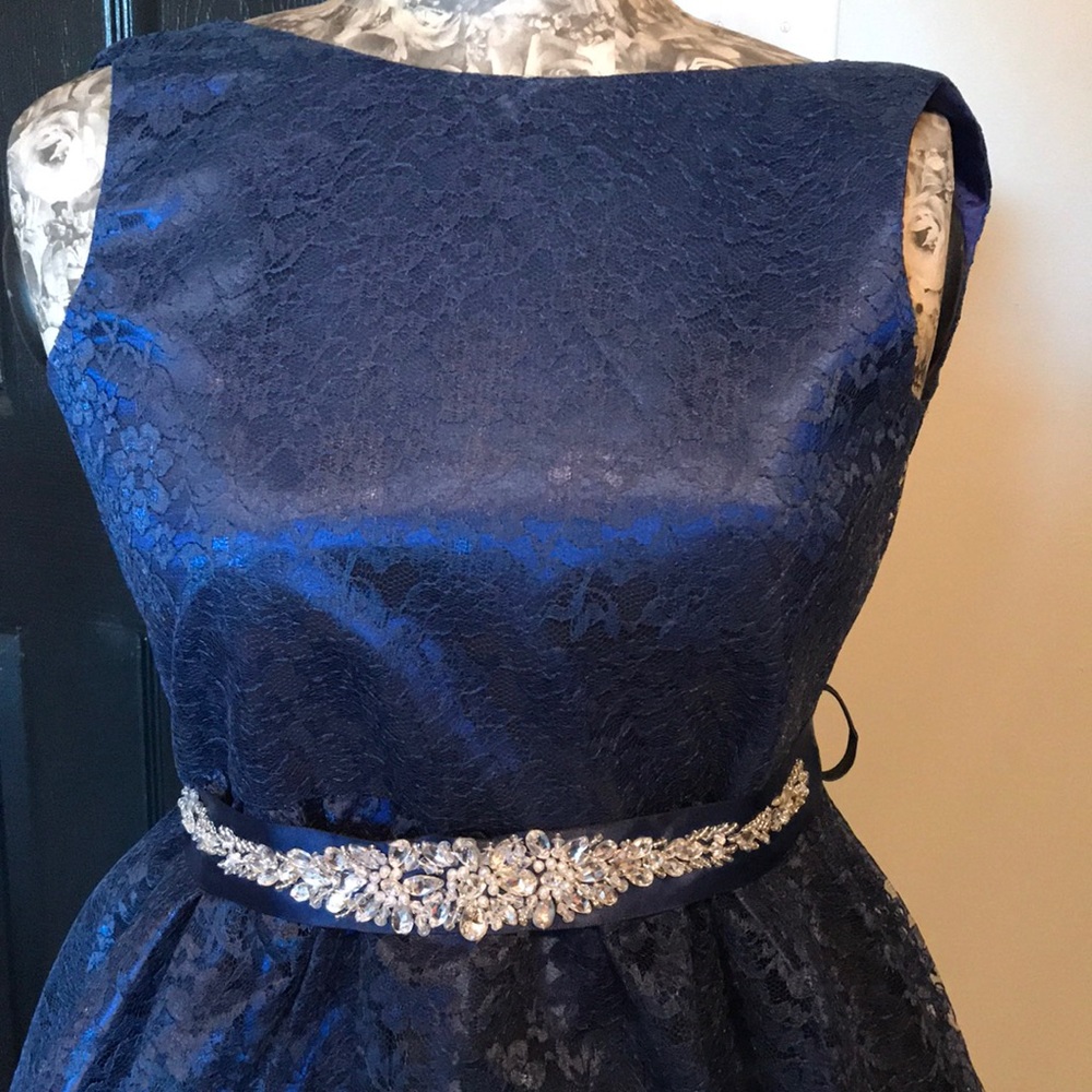 Girls 13/14 lace dress with belt. Never worn